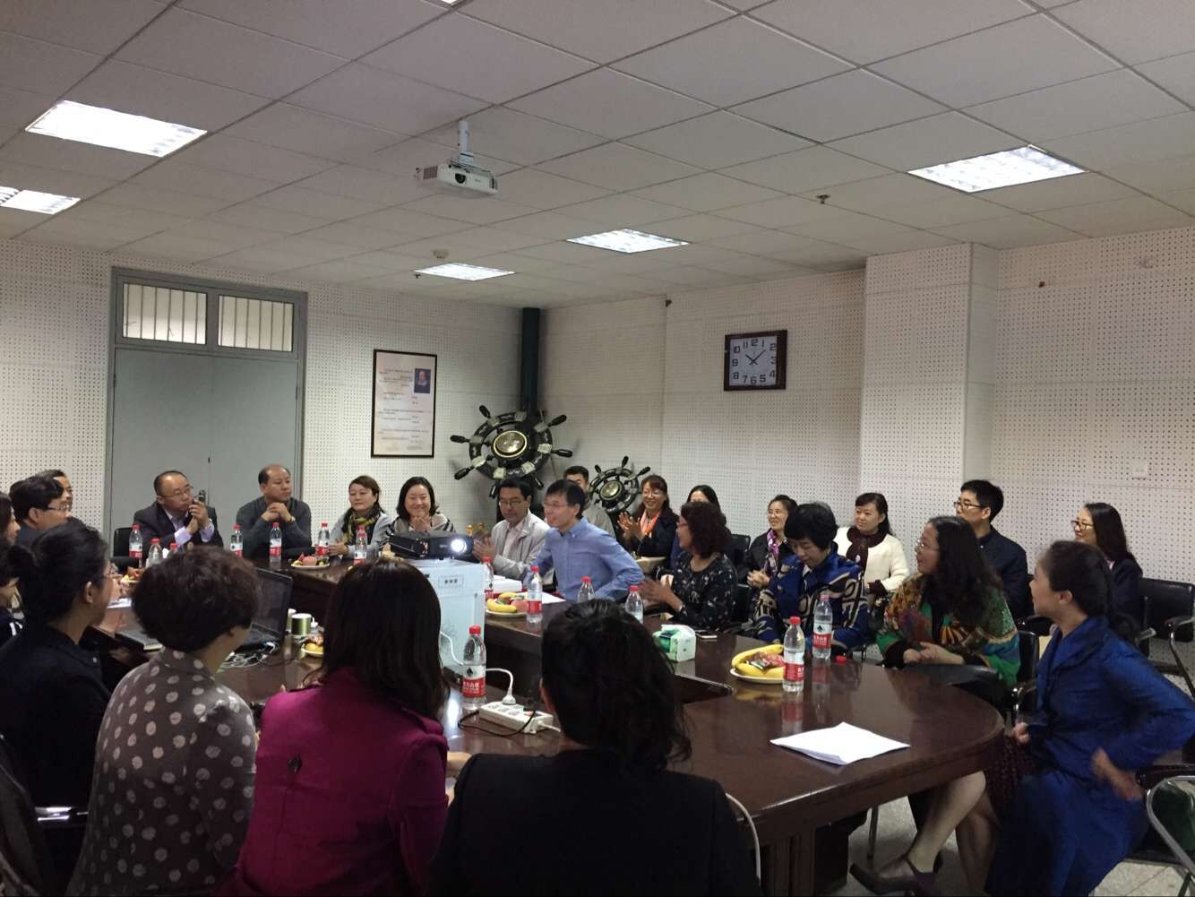            追忆母校恩情，畅谈人生感悟，展望美好未来               ——英国上市公司官网365科技英语88级毕业生荣返母校