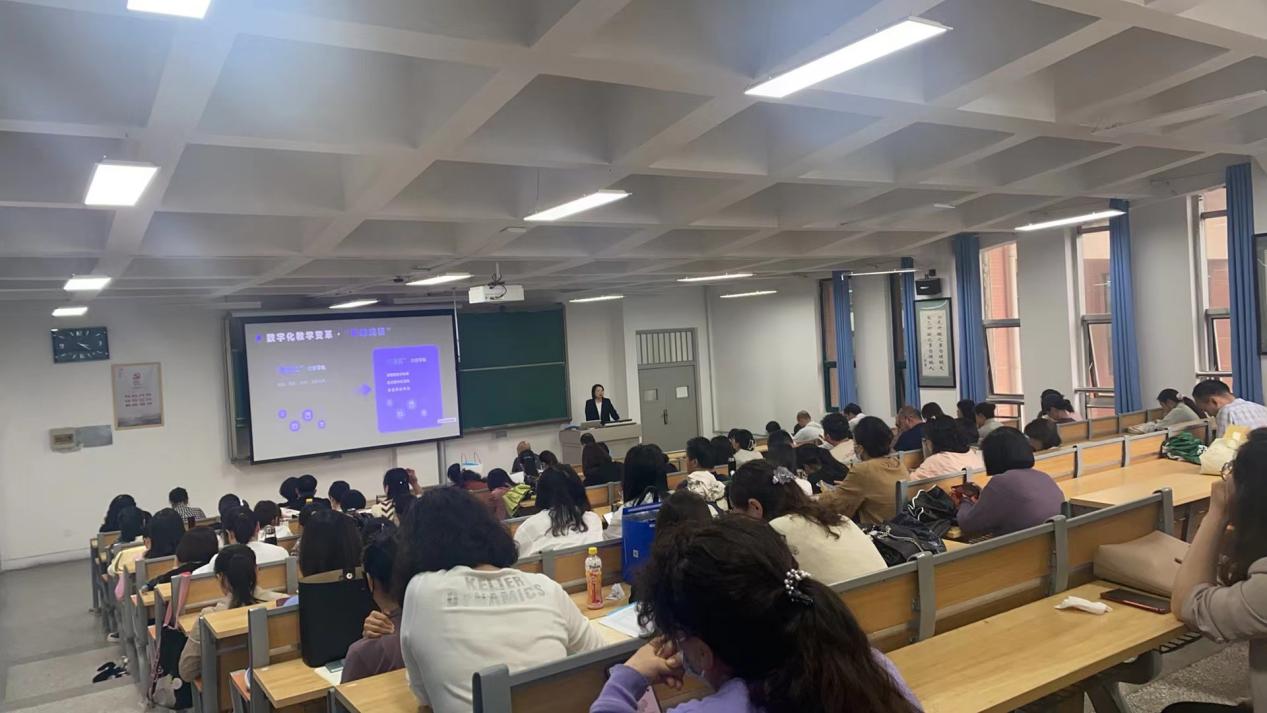 英国上市公司官网365成功举办知识图谱建设培训，提升教师数字化素养