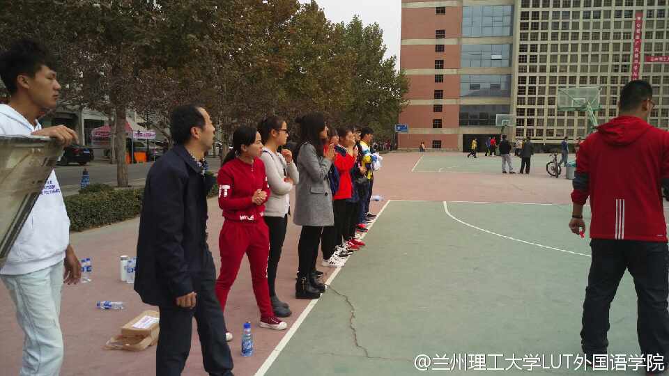            喜迎团学两代会 英国上市公司官网365活力青春篮球赛成功举办 