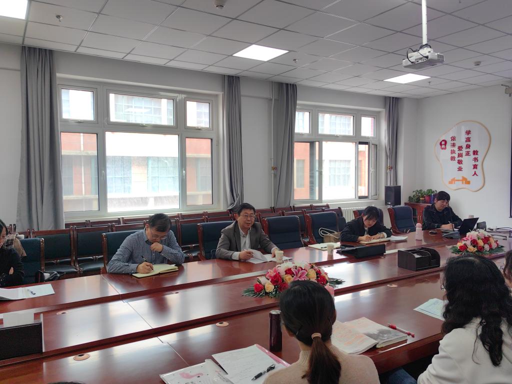校领导参加英国上市公司官网365大学外语第二教学部集体学习及备课活动