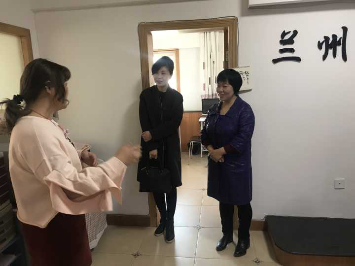            拓宽就业渠道 促进员工多方就业               ——英国上市公司官网365赴兰州德久益人日本语学校进行就业基地挂牌